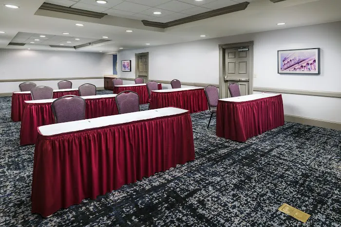 Hampton Inn & Suites Baltimore Inner Harbor 4