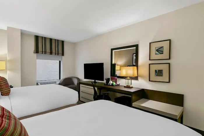 Sonesta Hotel Baltimore Inner Harbor 4