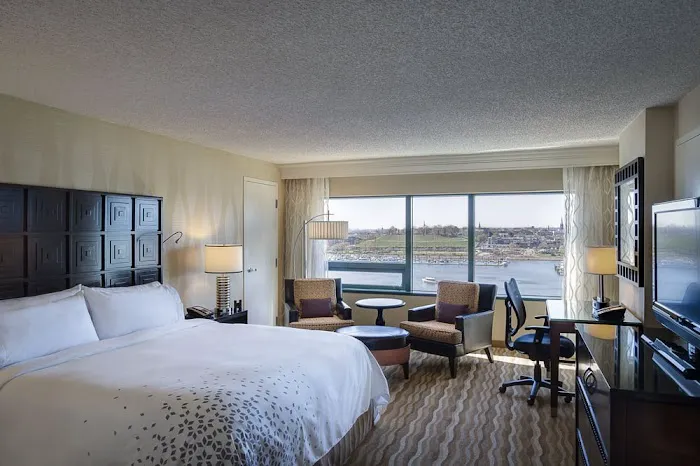 Renaissance Baltimore Harborplace Hotel 4