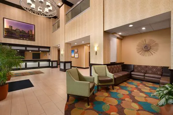 Days Inn by Wyndham Baltimore Inner Harbor 4
