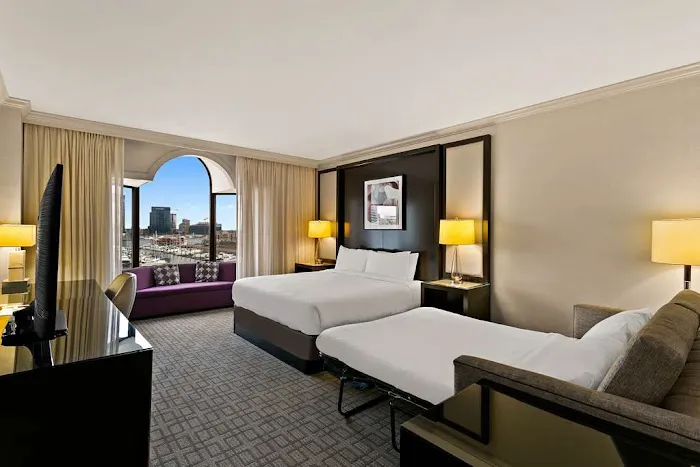 The Royal Sonesta Harbor Court Baltimore 4
