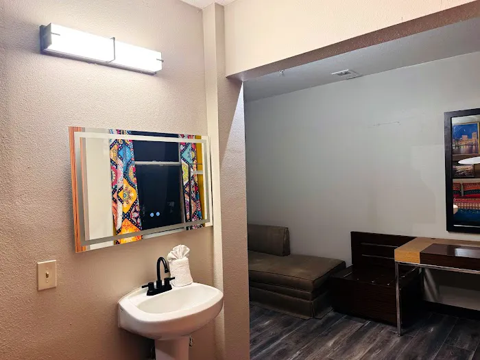 Midtown Inn 4