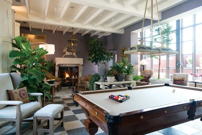 The Ivy Hotel 4