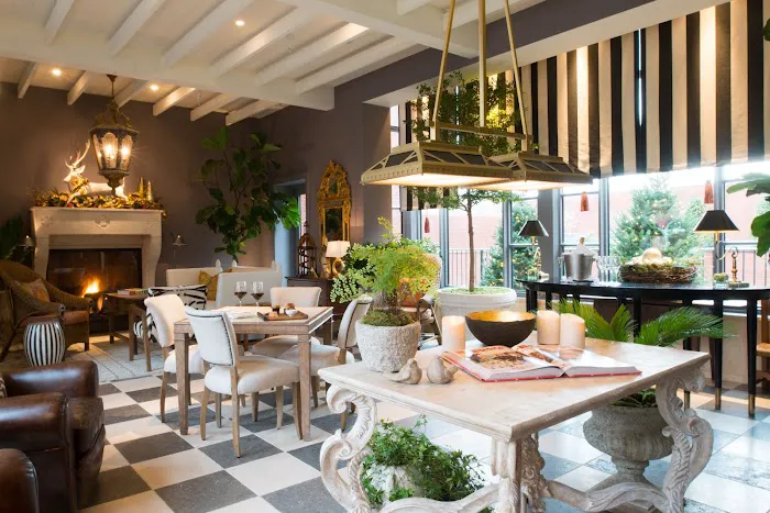 The Ivy Hotel 4