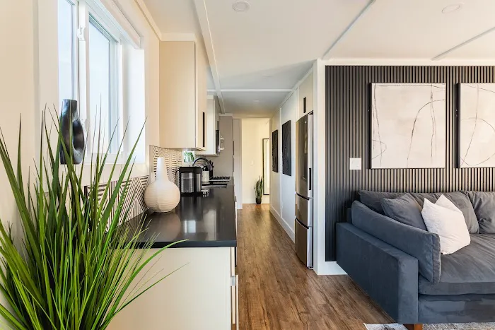 FLOHOM 7 | Harbor Hideaway 4
