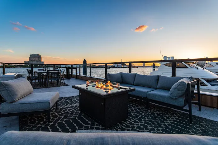 FLOHOM 7 | Harbor Hideaway 4