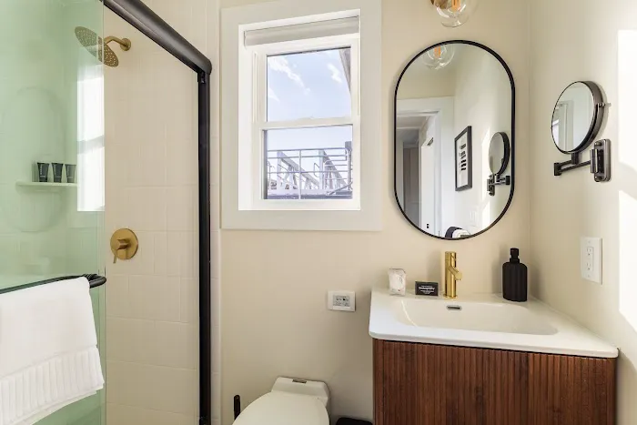 FLOHOM 7 | Harbor Hideaway 4