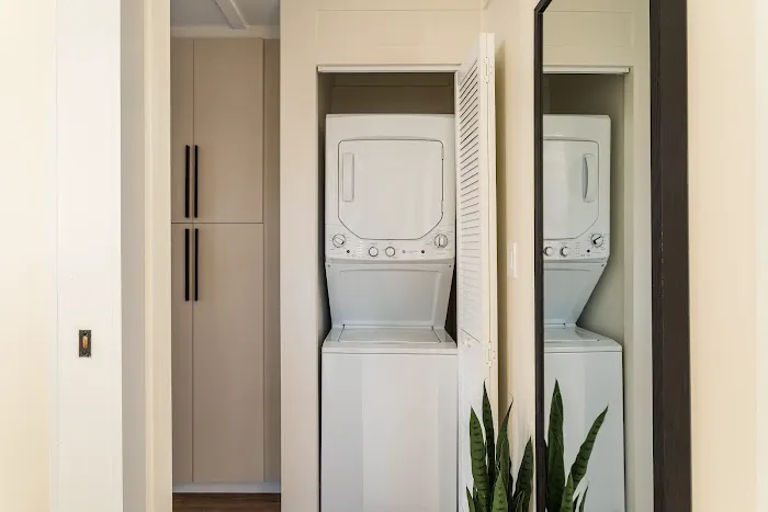 FLOHOM 7 | Harbor Hideaway 4