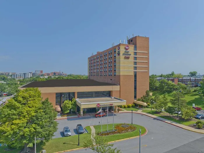 Best Western Plus Hotel & Conference Center 4
