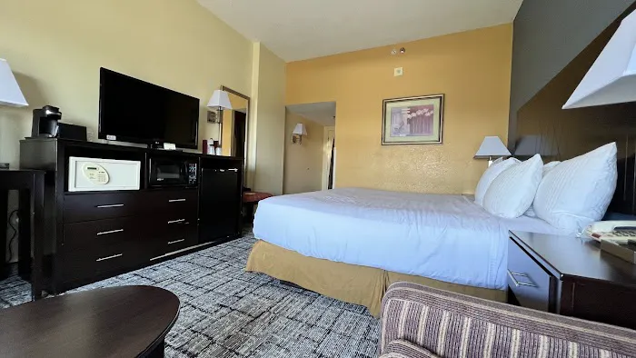 Best Western Plus Hotel & Conference Center 4