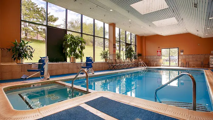 Best Western Plus Hotel & Conference Center 4