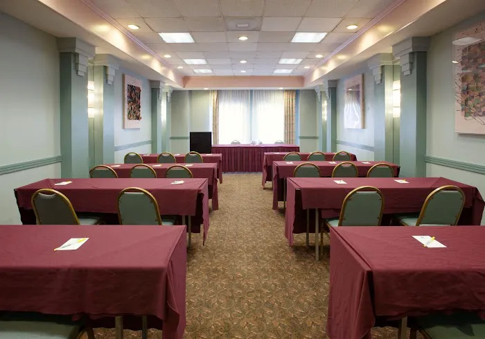 Americas Best Value Inn Baltimore 4
