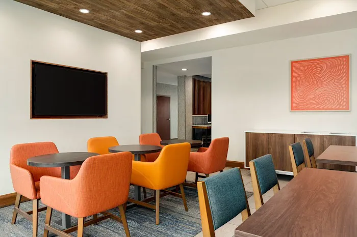 Holiday Inn Express Baltimore at the Stadiums by IHG 4