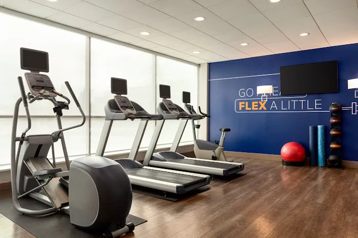 Holiday Inn Express Baltimore at the Stadiums by IHG 4