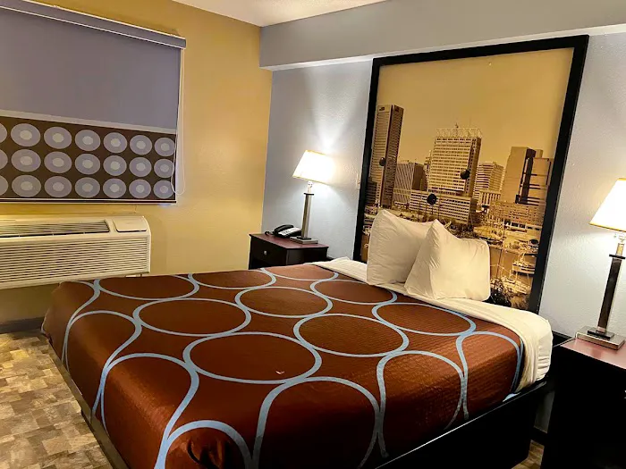 Super 8 by Wyndham Baltimore/Essex Area 4