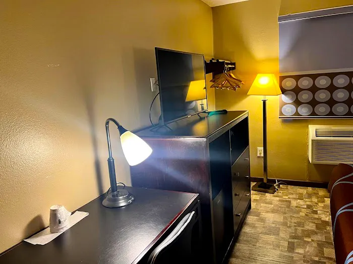 Super 8 by Wyndham Baltimore/Essex Area 4