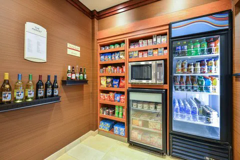 Fairfield Inn & Suites White Marsh 4