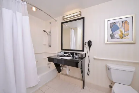 Fairfield Inn & Suites White Marsh 4