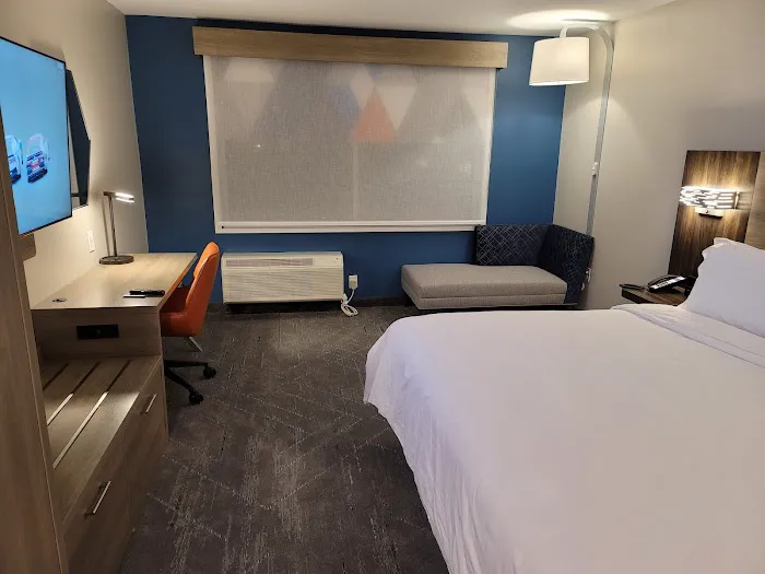 Holiday Inn Express White Marsh 4