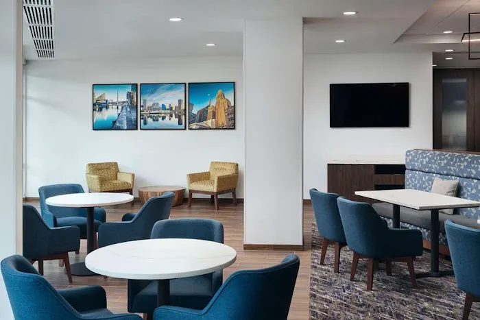 Hampton Inn Towson 4