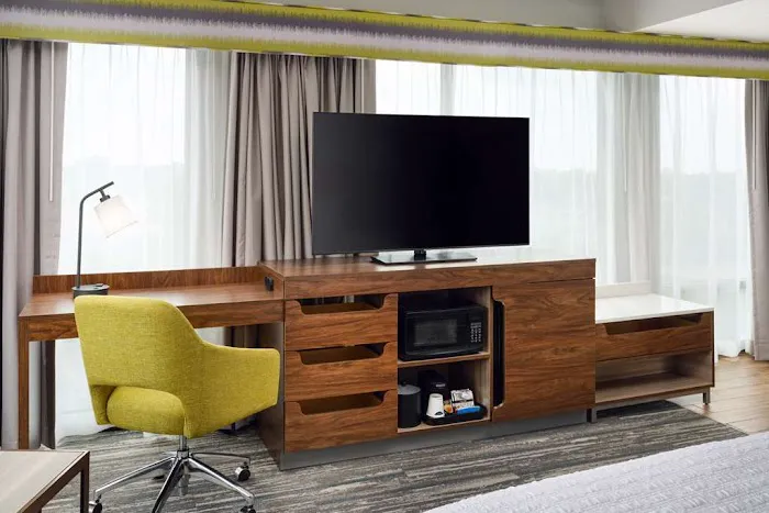 Hampton Inn Towson 4