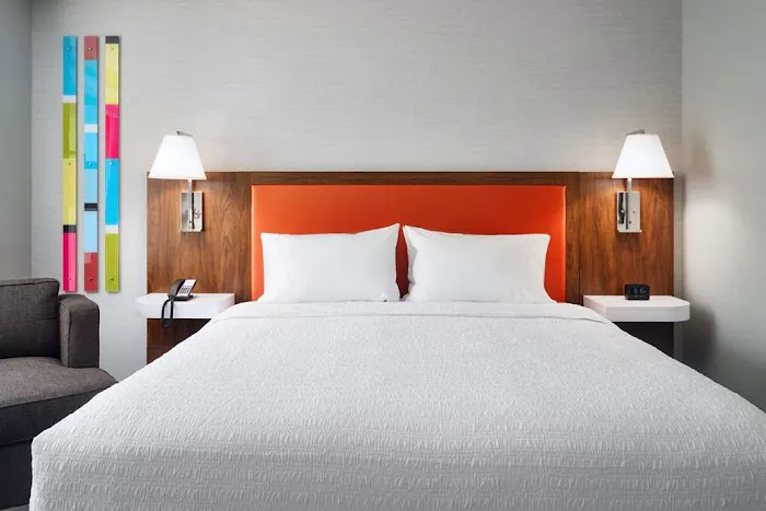 Hampton Inn Towson 4