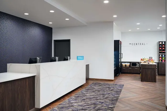 Hampton Inn Towson 4