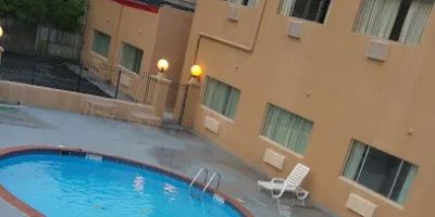 Howard Johnson Inn by Wyndham Pikesville