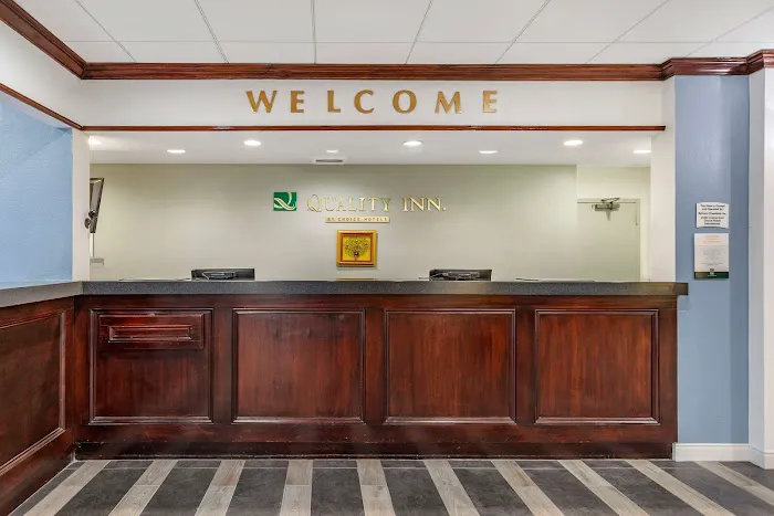 Quality Inn 5