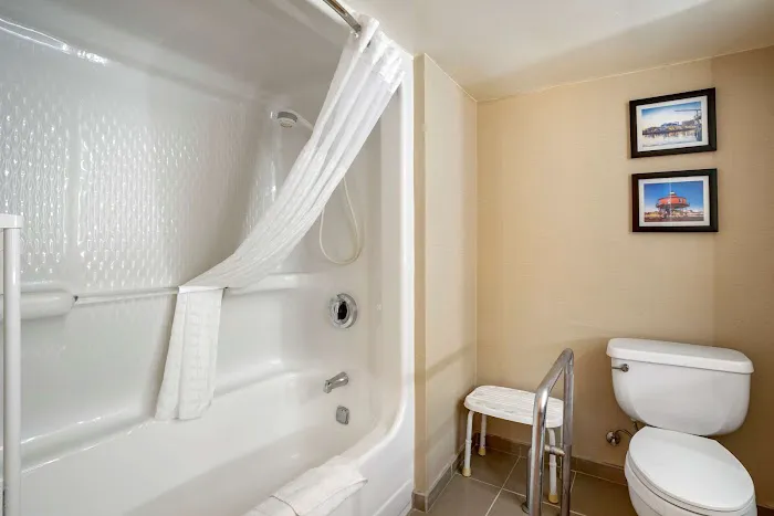 Comfort Inn 4