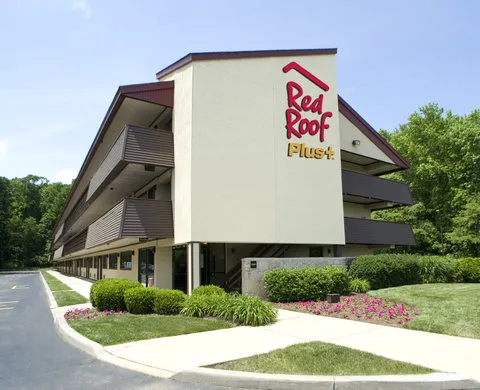Red Roof PLUS+ Baltimore North - Timonium 4