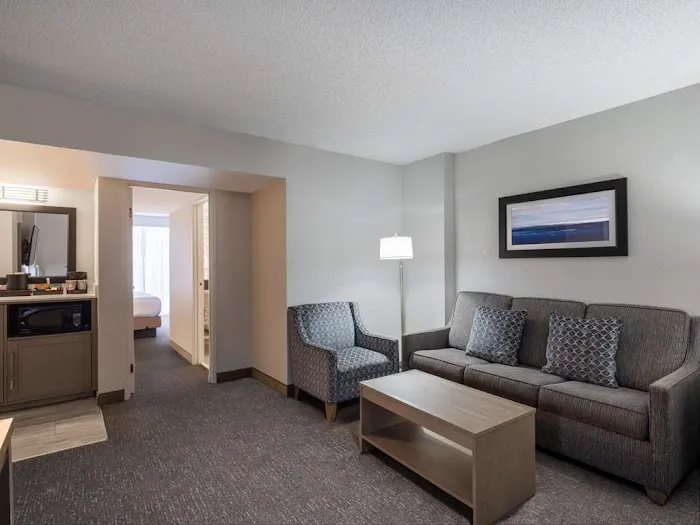 Embassy Suites by Hilton Baltimore Hunt Valley 5