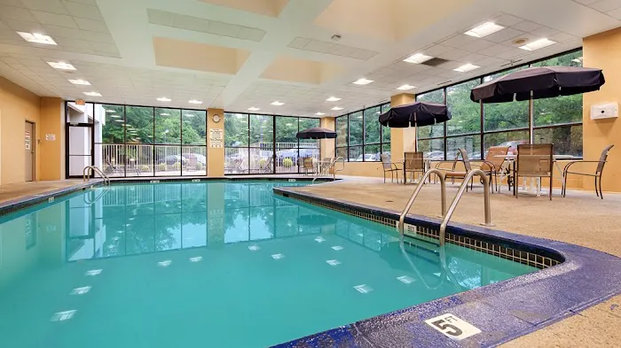 Best Western Plus Best WesternI Airport Hotel - Arundel Mills 4