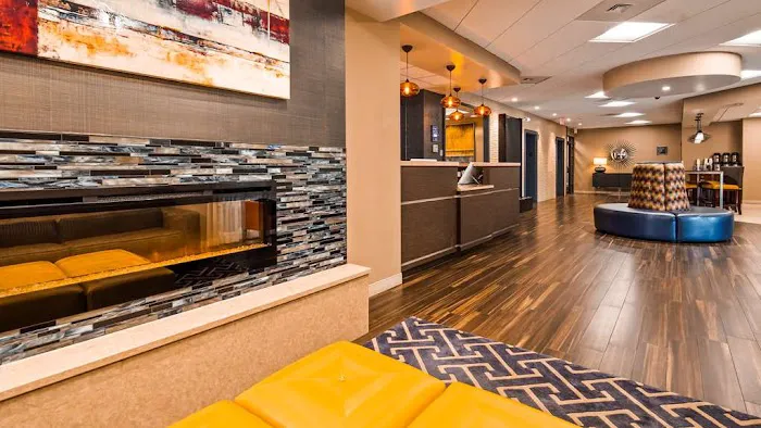 Best Western Plus Best WesternI Airport Hotel - Arundel Mills 4