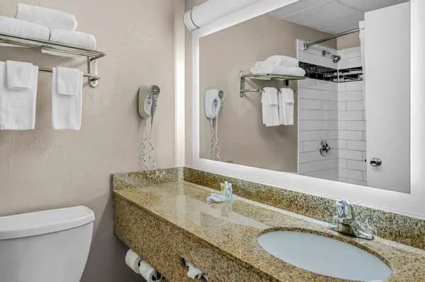 Quality Inn Jessup - Columbia South Near Fort Meade 5