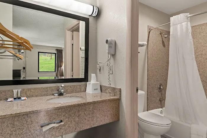 Americas Best Value Inn Laurel 4