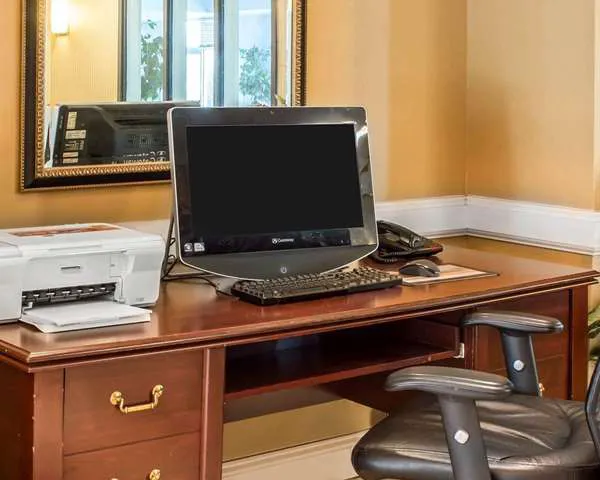 Sleep Inn & Suites 4