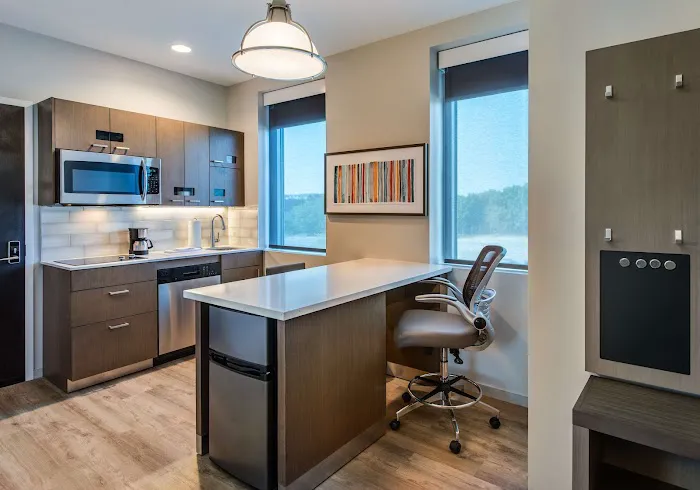 Hyatt House BWI Airport / Baltimore 5