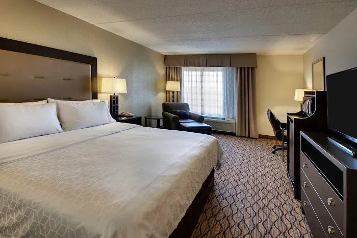 Holiday Inn Express Baltimore-Bwi Airport West by IHG 4
