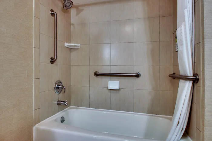 Holiday Inn Express Baltimore-Bwi Airport West by IHG 4