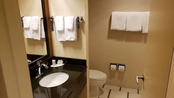 Fairfield Inn Laurel 4