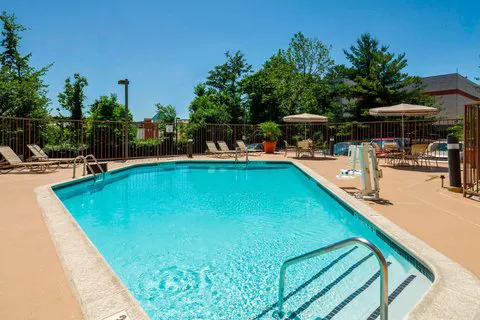 Fairfield Inn Laurel 4