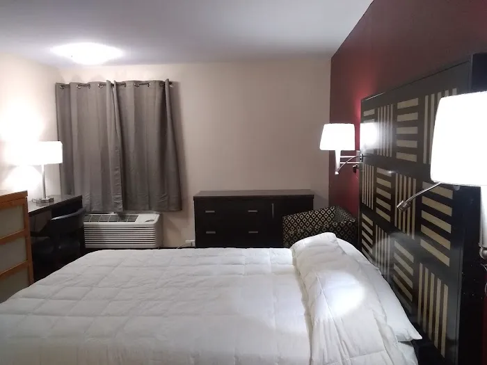 Red Crown Inn 5