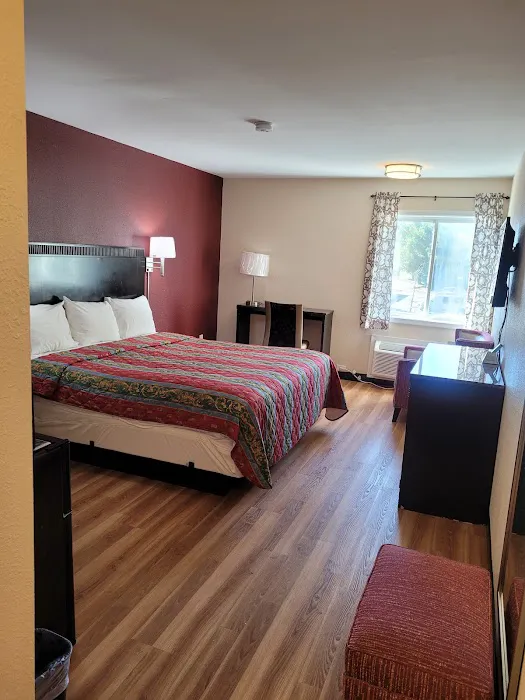 Red Crown Inn 5