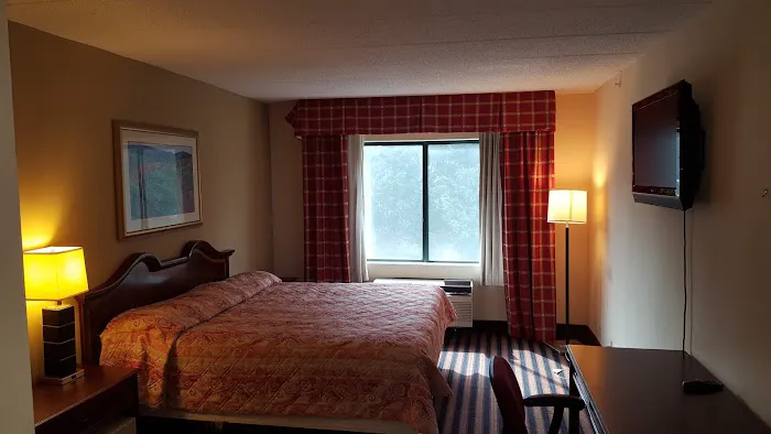 Northeast Garden Inn 5