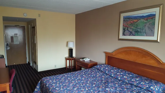Northeast Garden Inn 5