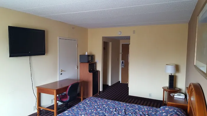 Northeast Garden Inn 5