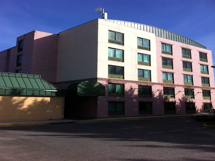 Northeast Garden Inn 5