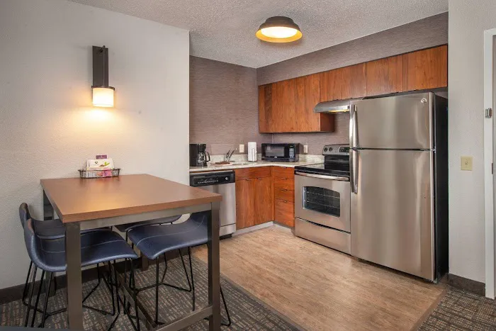 Sonesta ES Suites Baltimore BWI Airport 5
