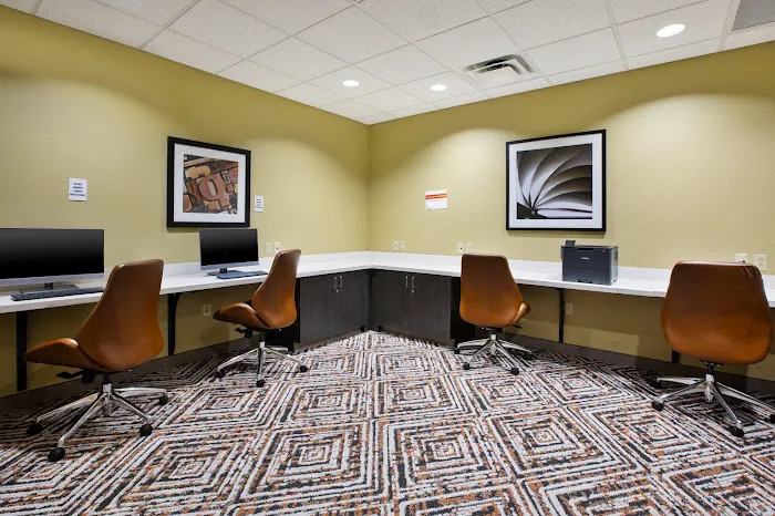 Candlewood Suites Building 4690 4